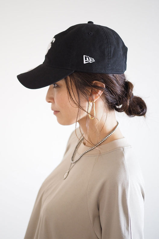 NEW ERA×ANIECA キャップ